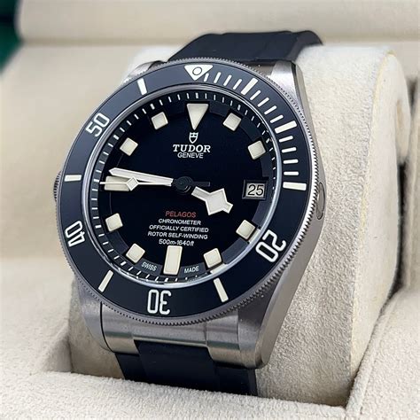 tudor pelagos titanium bezel.